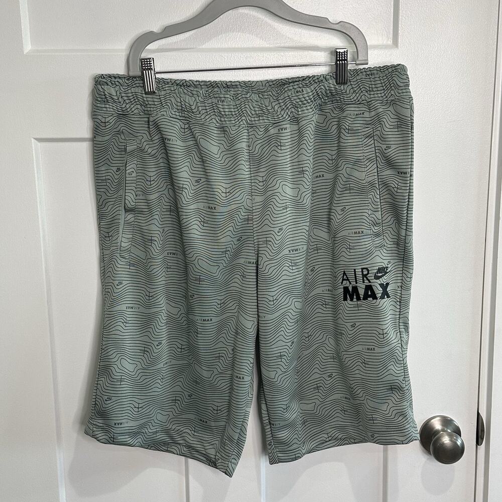 Nike Air Max Swoosh Shorts NWT Mens XL Standard Fit 10.5" inseam Gym Workout